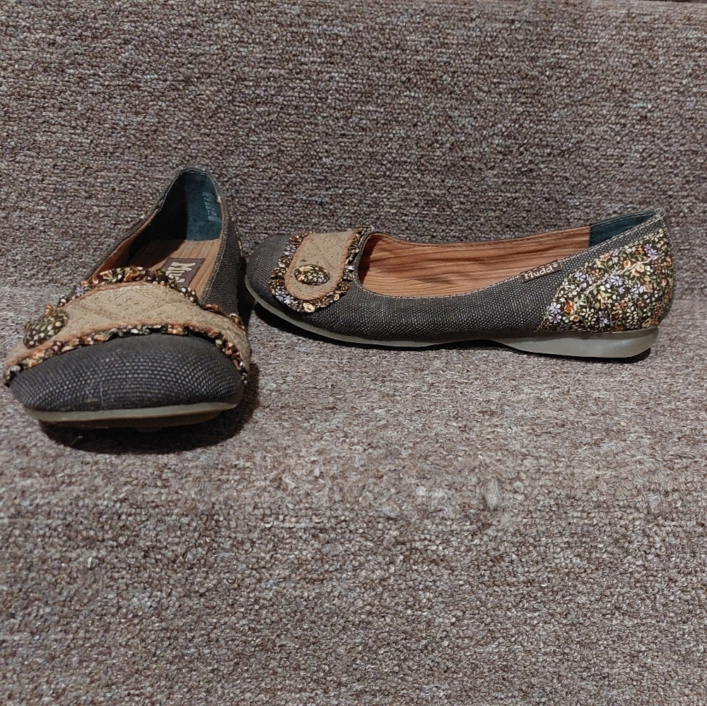 Mudd Amber, size 7.5M, Brown Floral